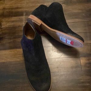 Frye boots NWT black suede size 9